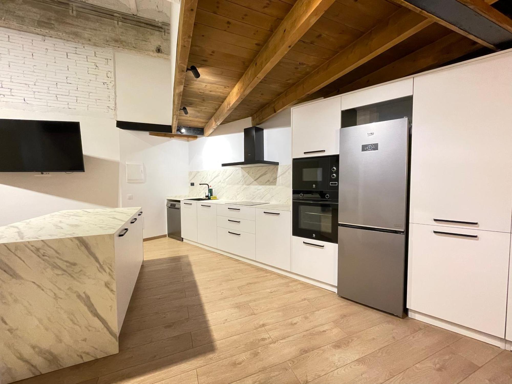 Manresa Industrial Home Экстерьер фото